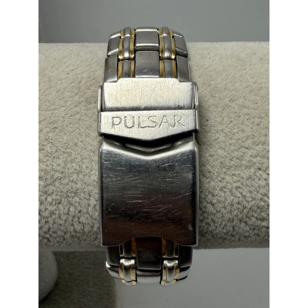 Worn Pulsar V657X010 New Battery Chronograph Mens Watch 38MM‎ 8